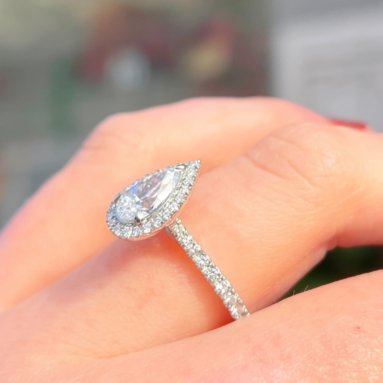 Classic Platinum Pear-Shaped LAB-GROWN Diamond Engagement Ring - Size N