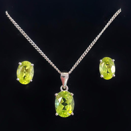 Elegant Sterling Silver Oval Claw Set Peridot Necklace and Earring Set