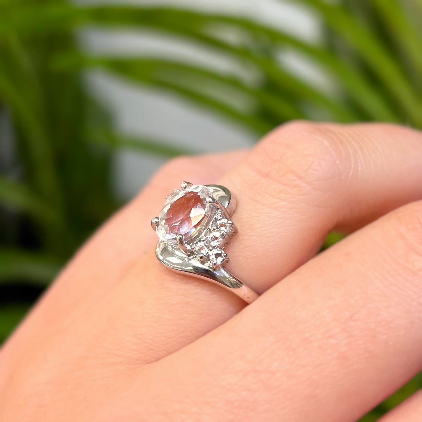 Vintage White Spinel and White Topaz 9ct White Gold Twist Dress Ring | Size K