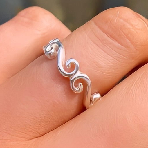 Dainty Sterling Silver Swirl Band Ring - SIZE J1/2