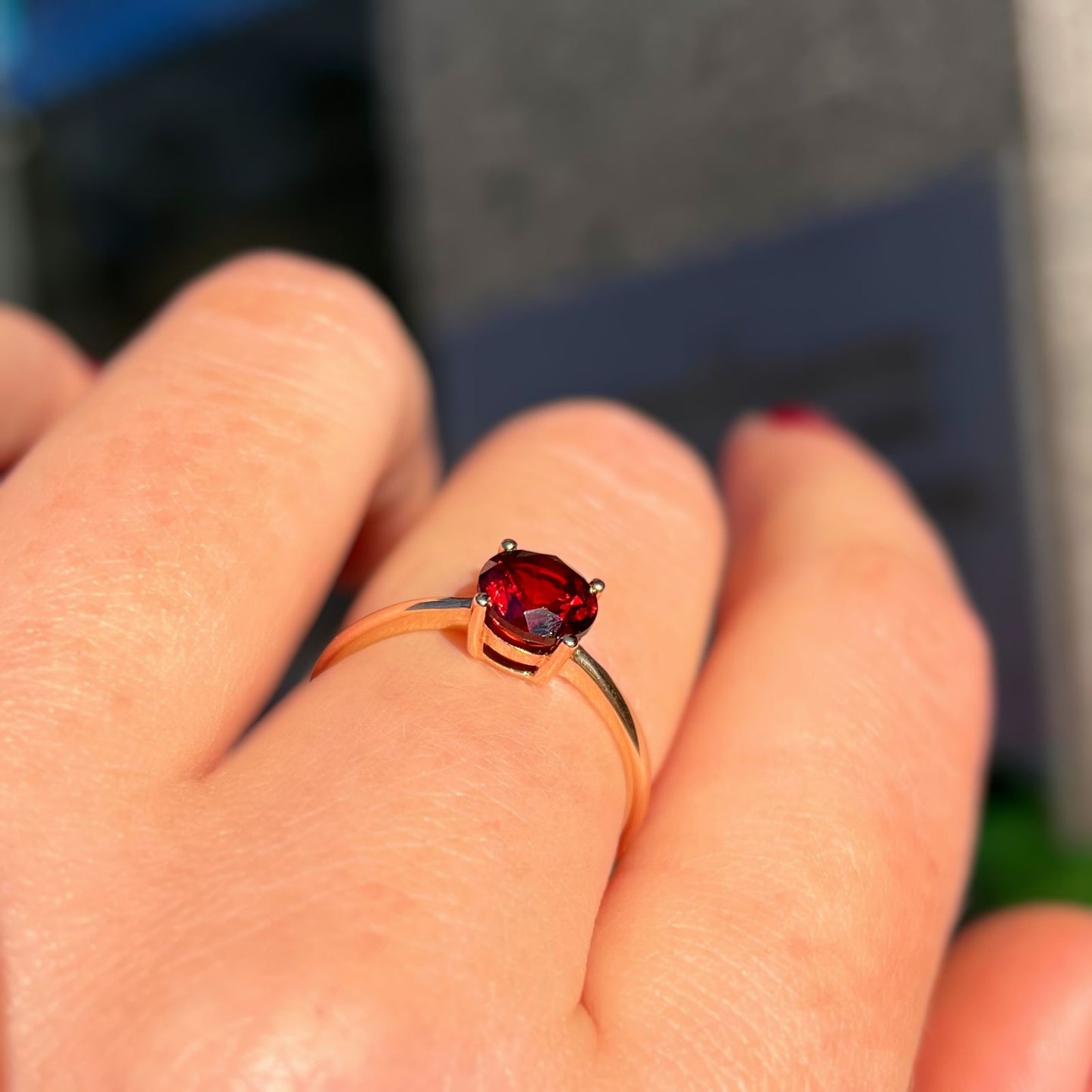 Vintage 9ct Yellow Gold Round Garnet Solitaire Stacking Ring - Size O ½