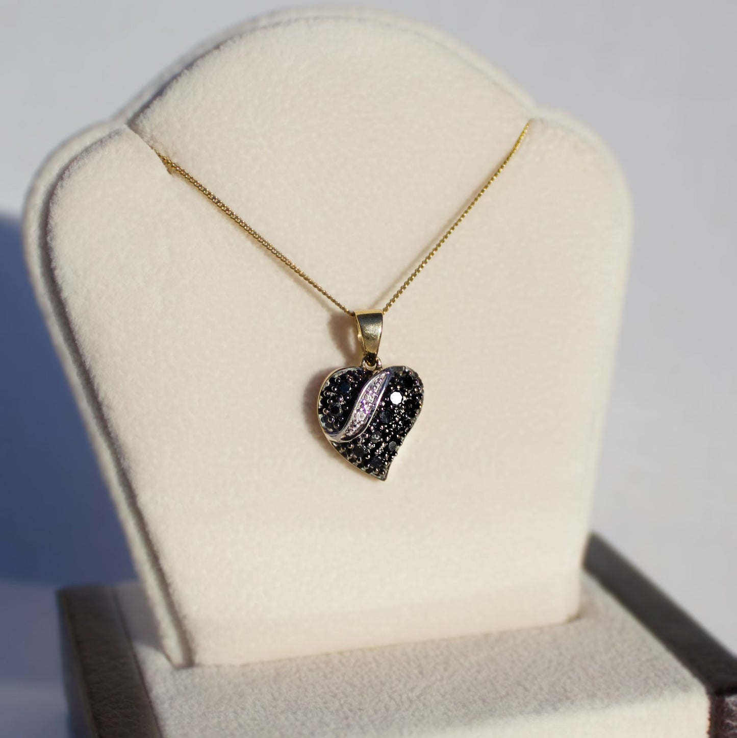 Vintage 9ct Yellow Gold Witch's Heart Black Diamond Necklace