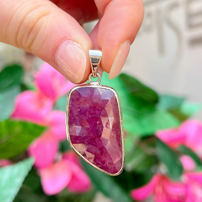 Unusual Sterling Silver Irregular Shaped Ruby Necklace