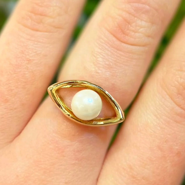 Striking Vintage 9ct Yellow Gold Freshwater Pearl 'Eye of Horus' Ring - Size N