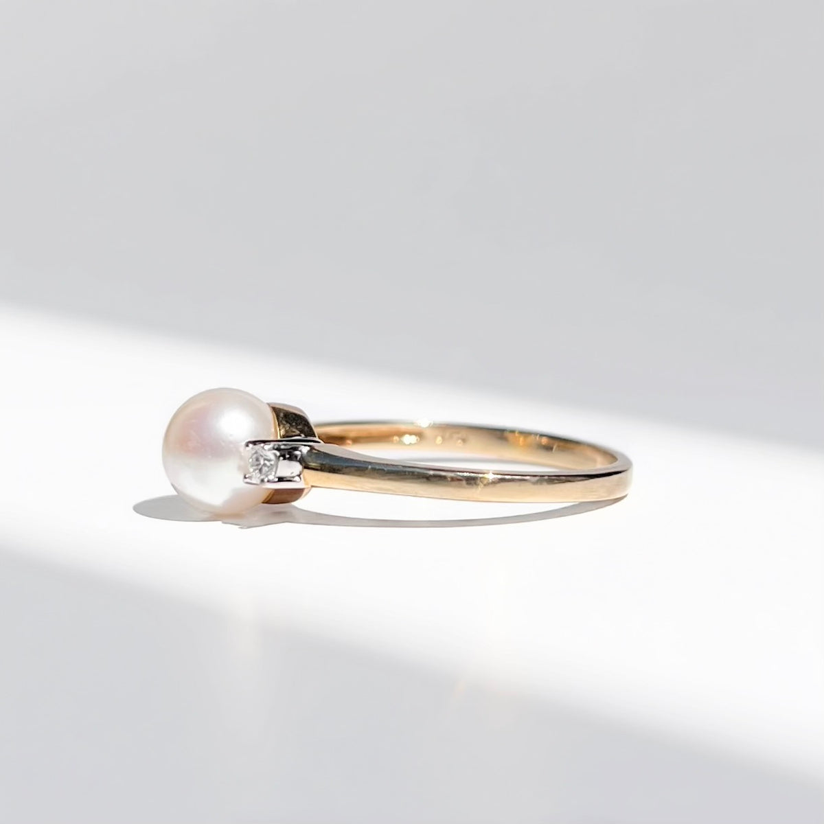 Classic Vintage Pearl and Diamond 9ct Yellow Gold Trilogy Ring | Size O ½