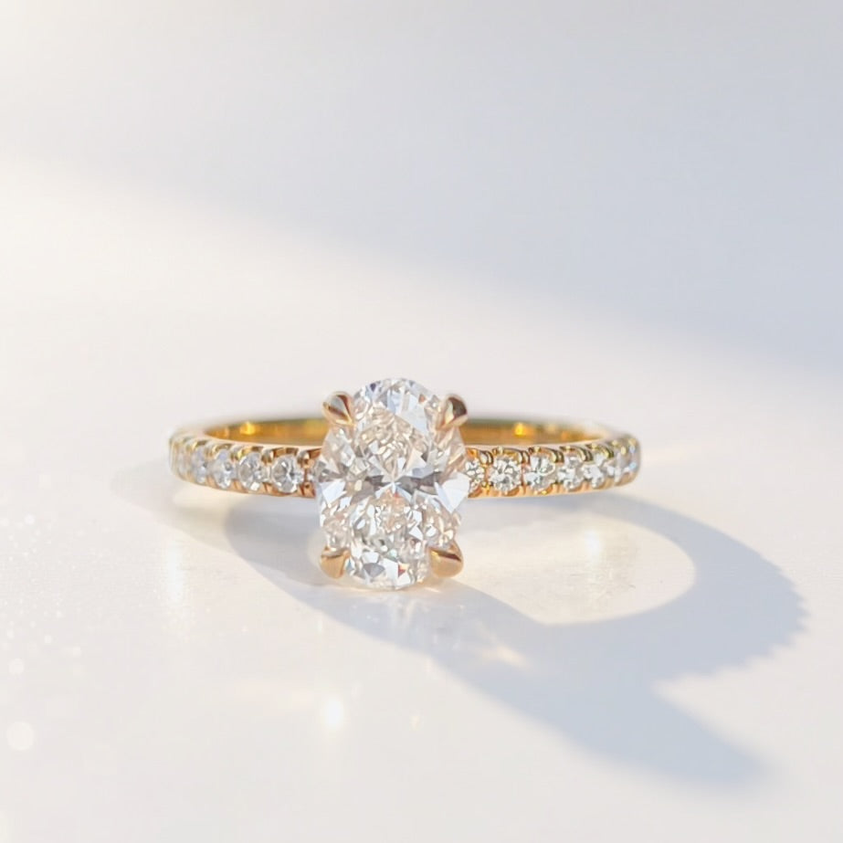 Modern 18ct Yellow Gold LAB-GROWN Oval Diamond Engagement Ring - Size L