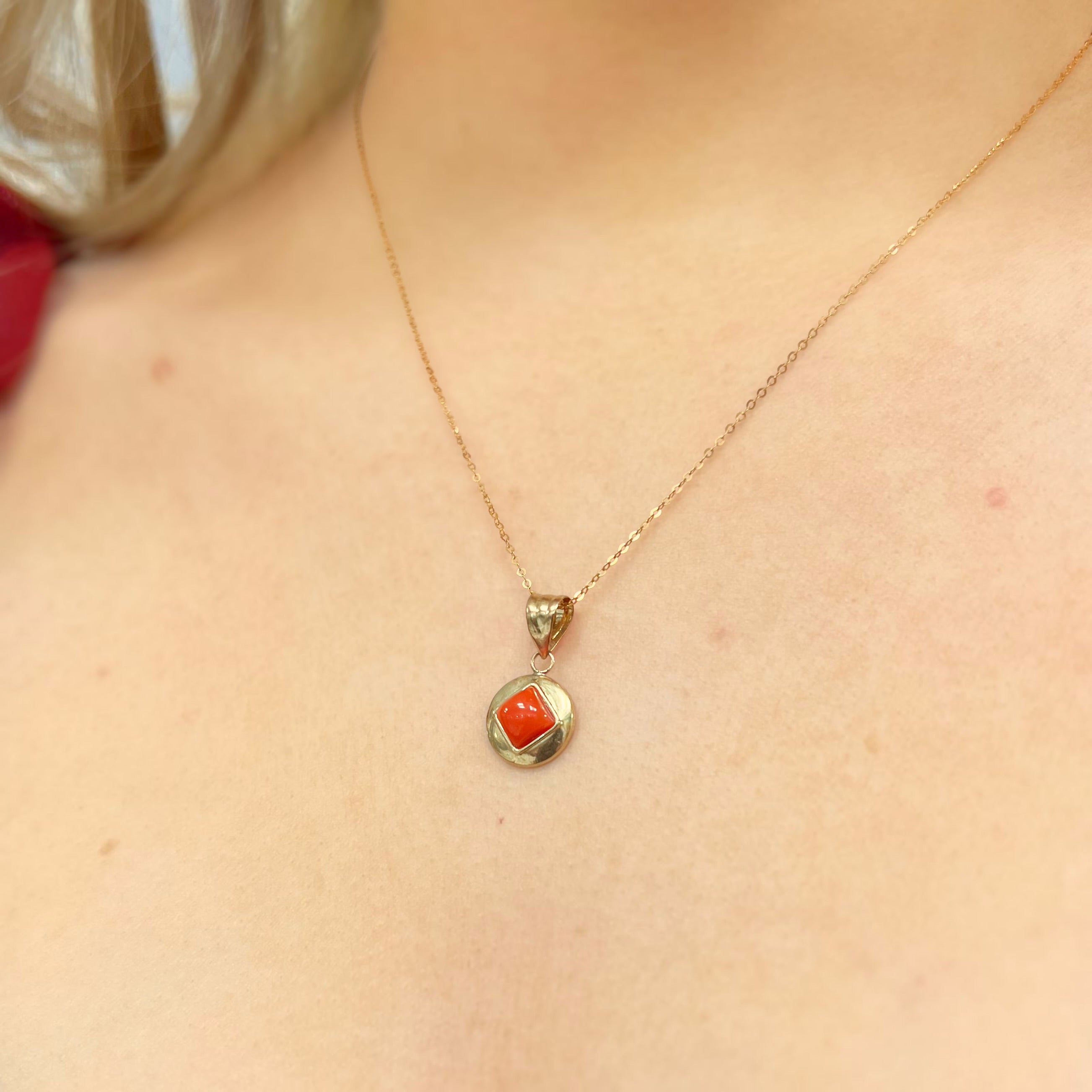 Rare Small Coral Disc 9ct Yellow Gold Necklace