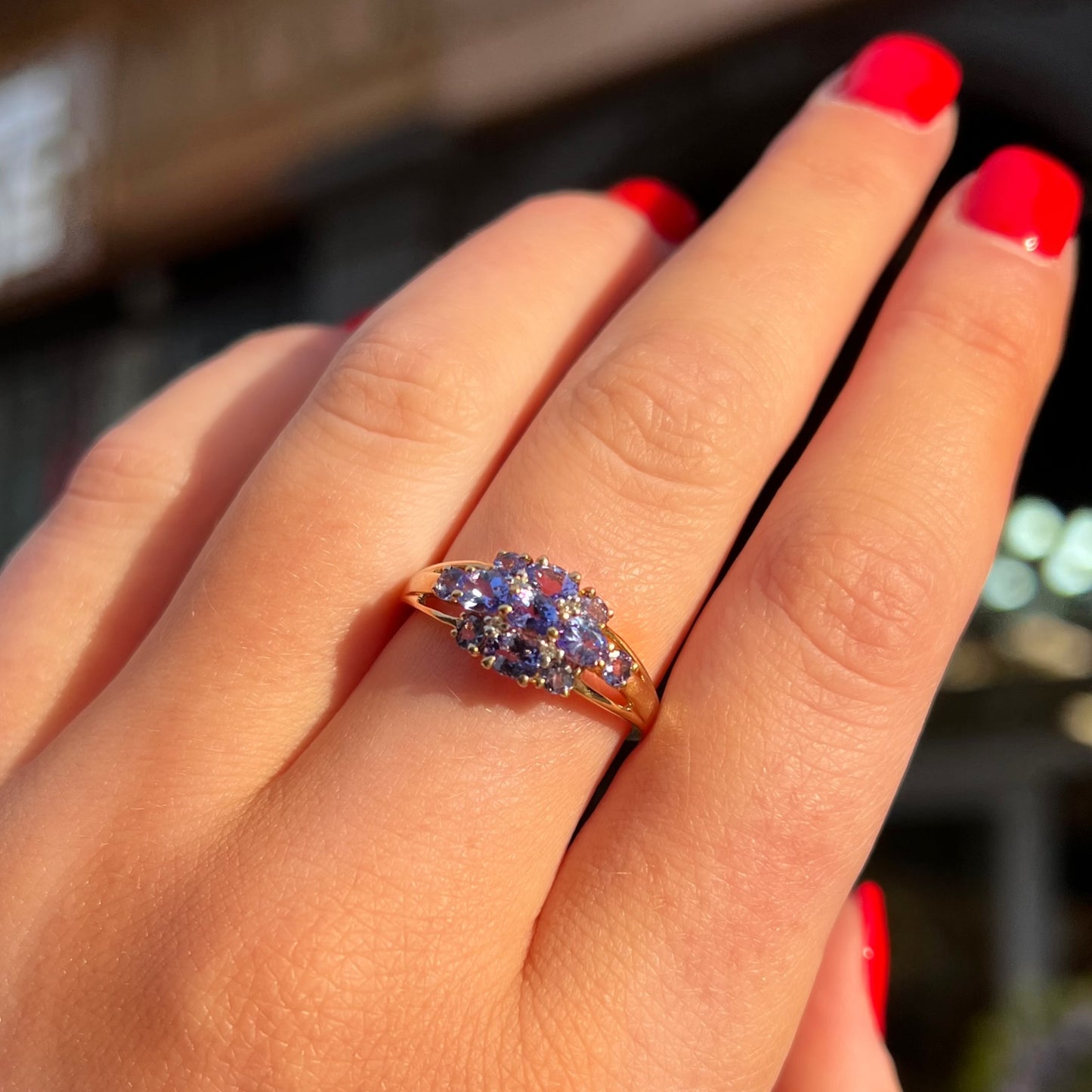 Pretty Vintage 9ct Yellow Gold Unique Tanzanite and Diamond Cluster Ring - Size R