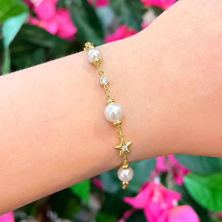 14ct Gold Plated Cubic Zirconia Shell Pearl and Star Station Bracelet | Ania Haie