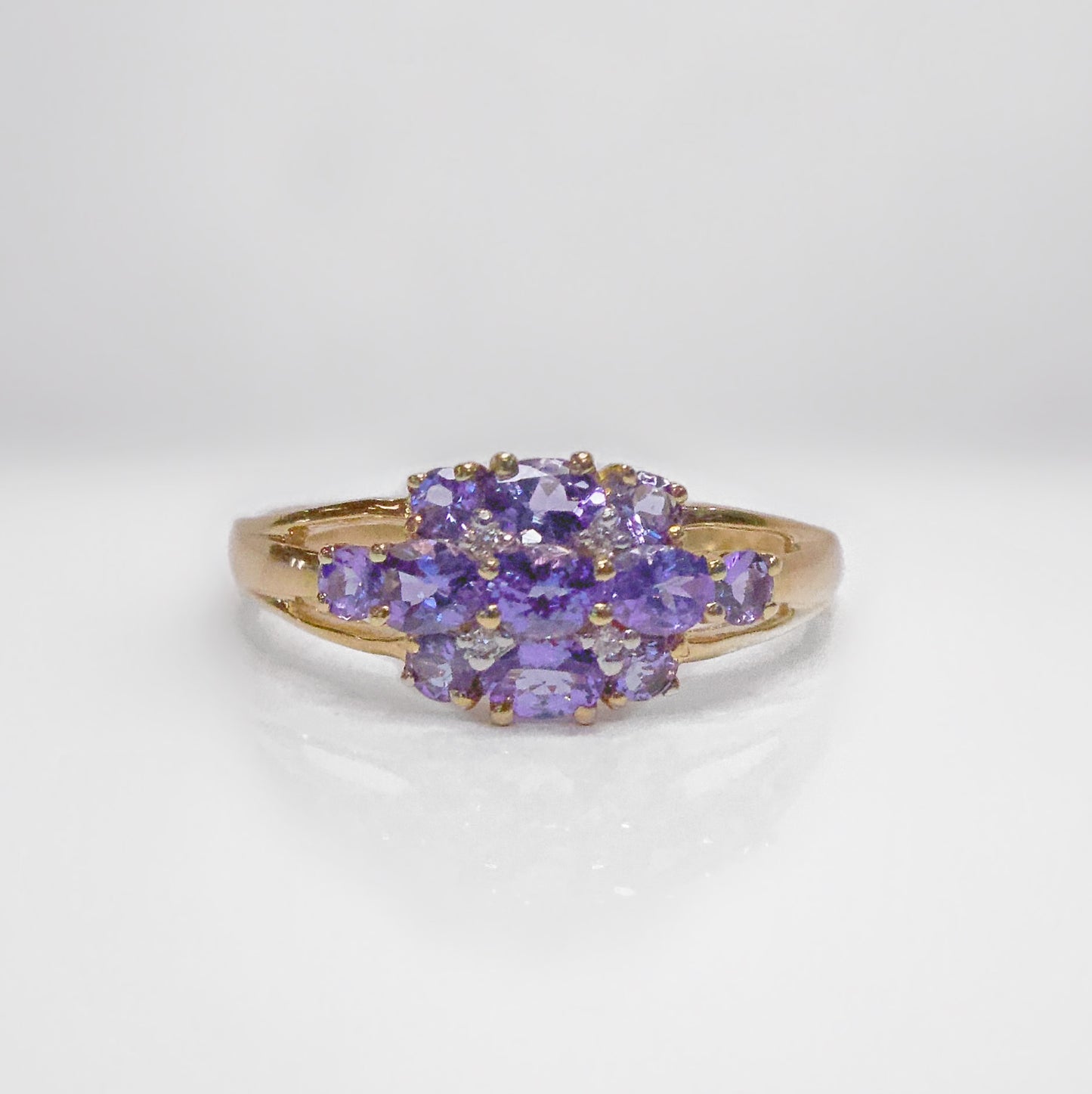 Pretty Vintage 9ct Yellow Gold Unique Tanzanite and Diamond Cluster Ring - Size R