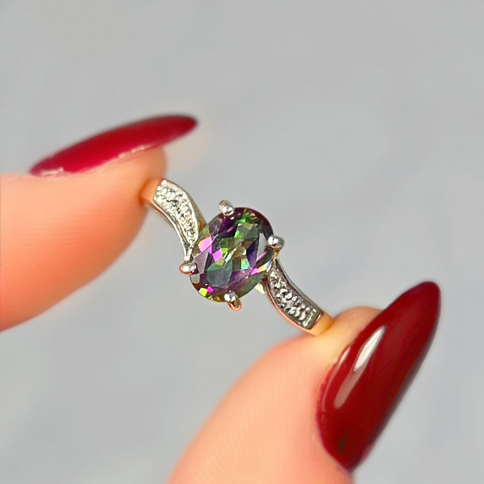 Vintage 9ct Yellow Gold Magical Mystic Topaz and Diamond Twist Ring - Size P