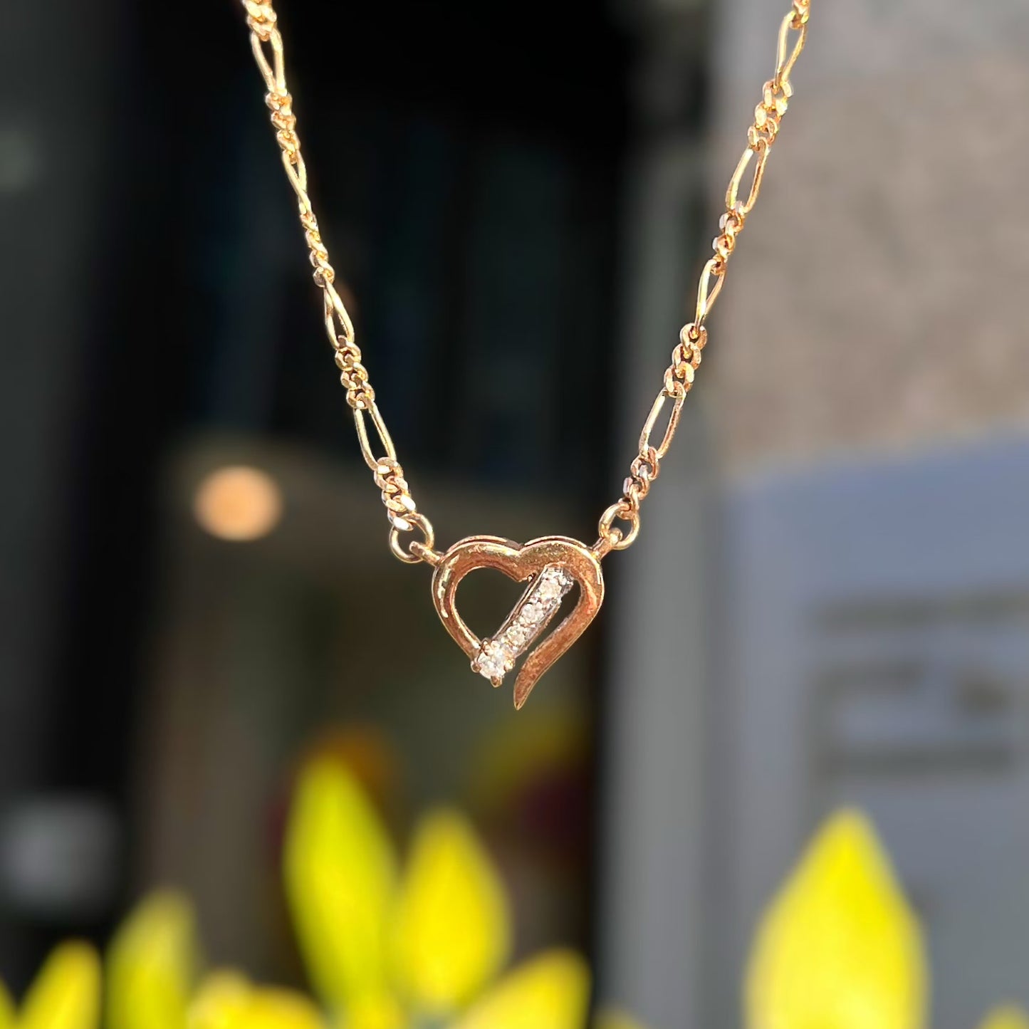 Vintage 9ct Yellow Gold Diamond Heart Shaped Figaro Chain Everyday Necklace