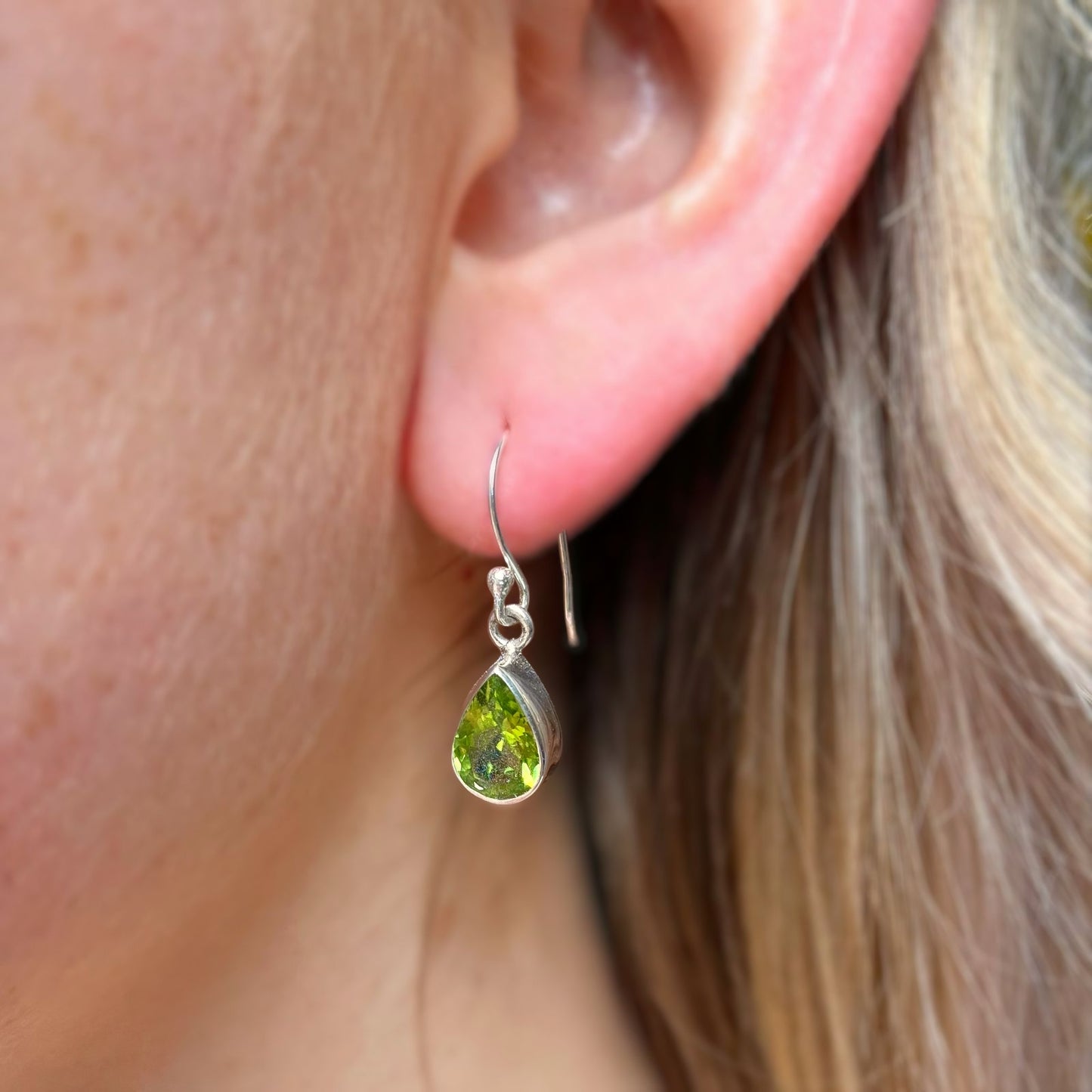 Sterling Silver Pear-Shaped Peridot Bezel Set Drop Earrings