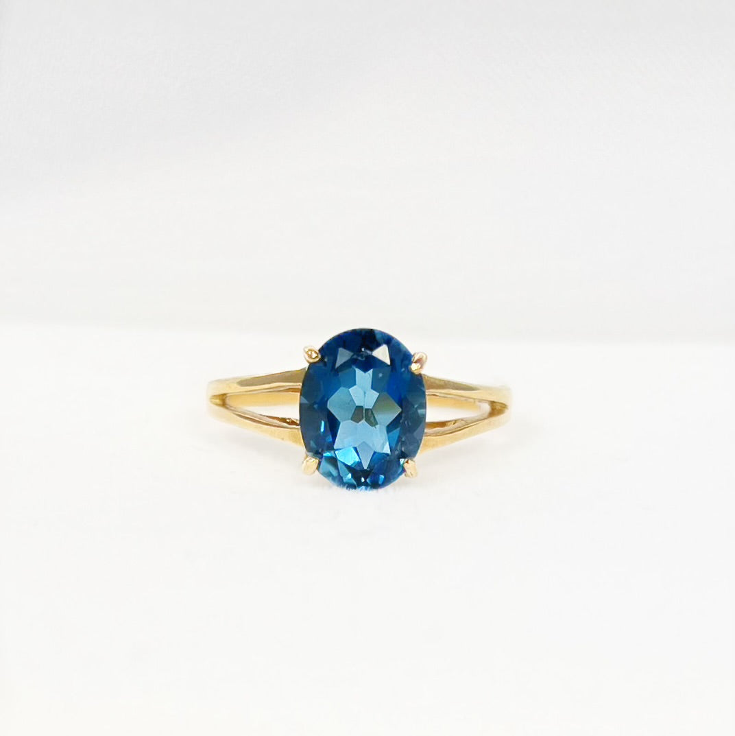 Vintage 9ct Yellow Gold London Blue Topaz Split Shoulder Solitaire Ring - Size M1/2