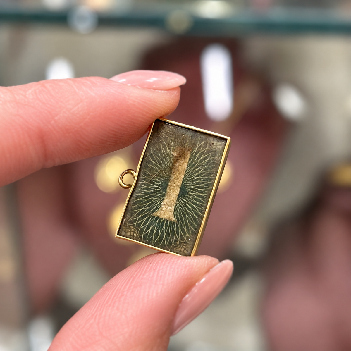 Antique 9ct Yellow Gold One Pound Charm