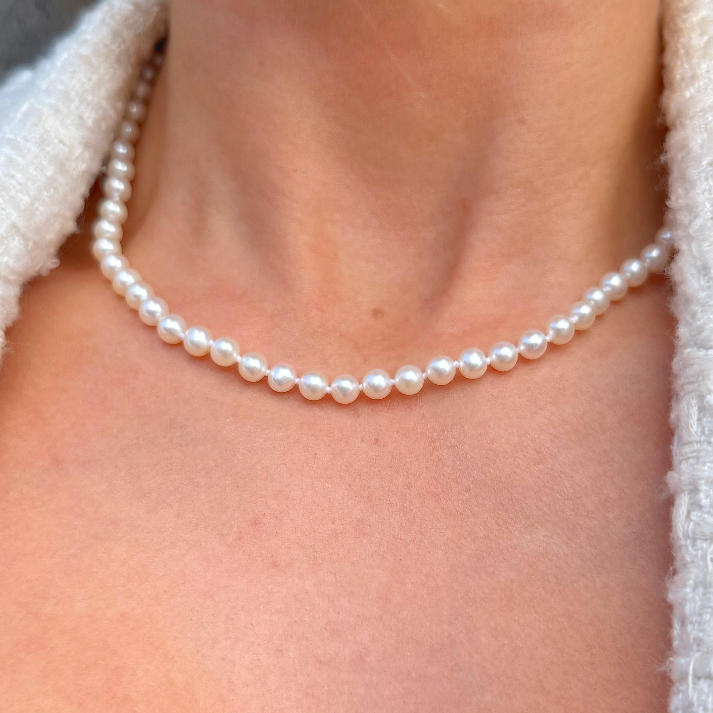 Freshwater Pearl 9ct Gold Beaded Dainty Necklace