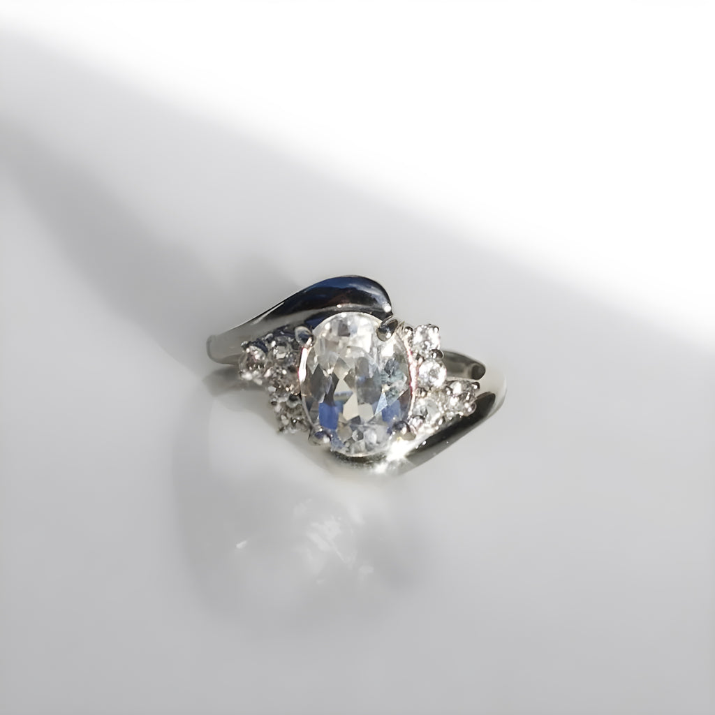 Vintage White Spinel and White Topaz 9ct White Gold Twist Dress Ring | Size K