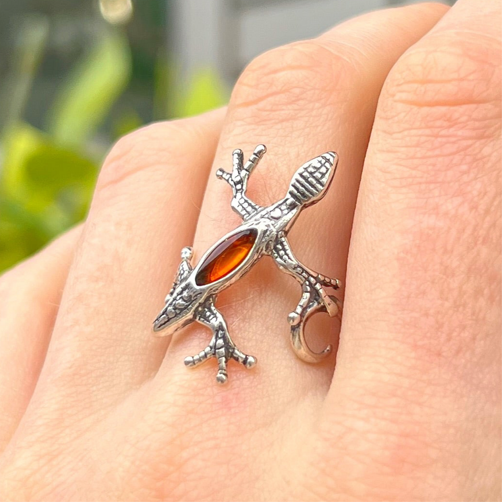 Orange Amber Lizard Design Sterling Silver Ring - Size Q ½