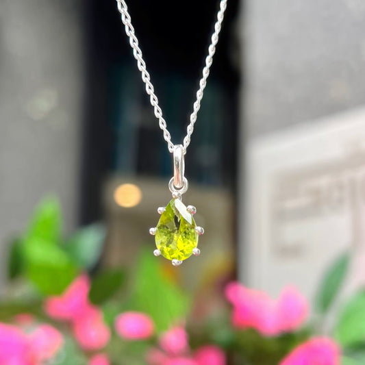 Classy Sterling Silver Pear-Shaped Claw-Set Peridot Necklace