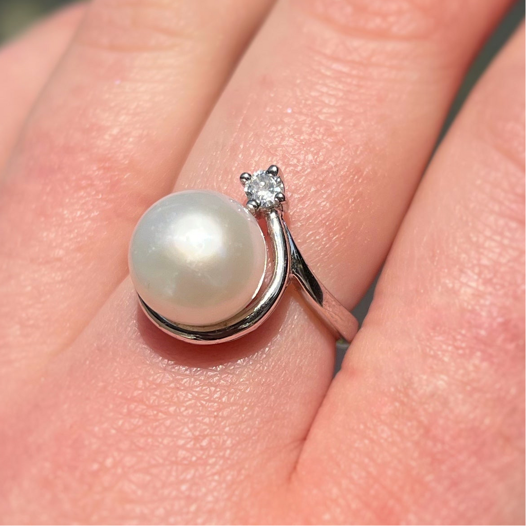 Cubic Zirconia and Pearl Sterling Silver Swirl Ring | Size M ½