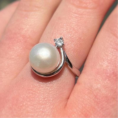 Cubic Zirconia and Pearl Sterling Silver Swirl Ring | Size M ½
