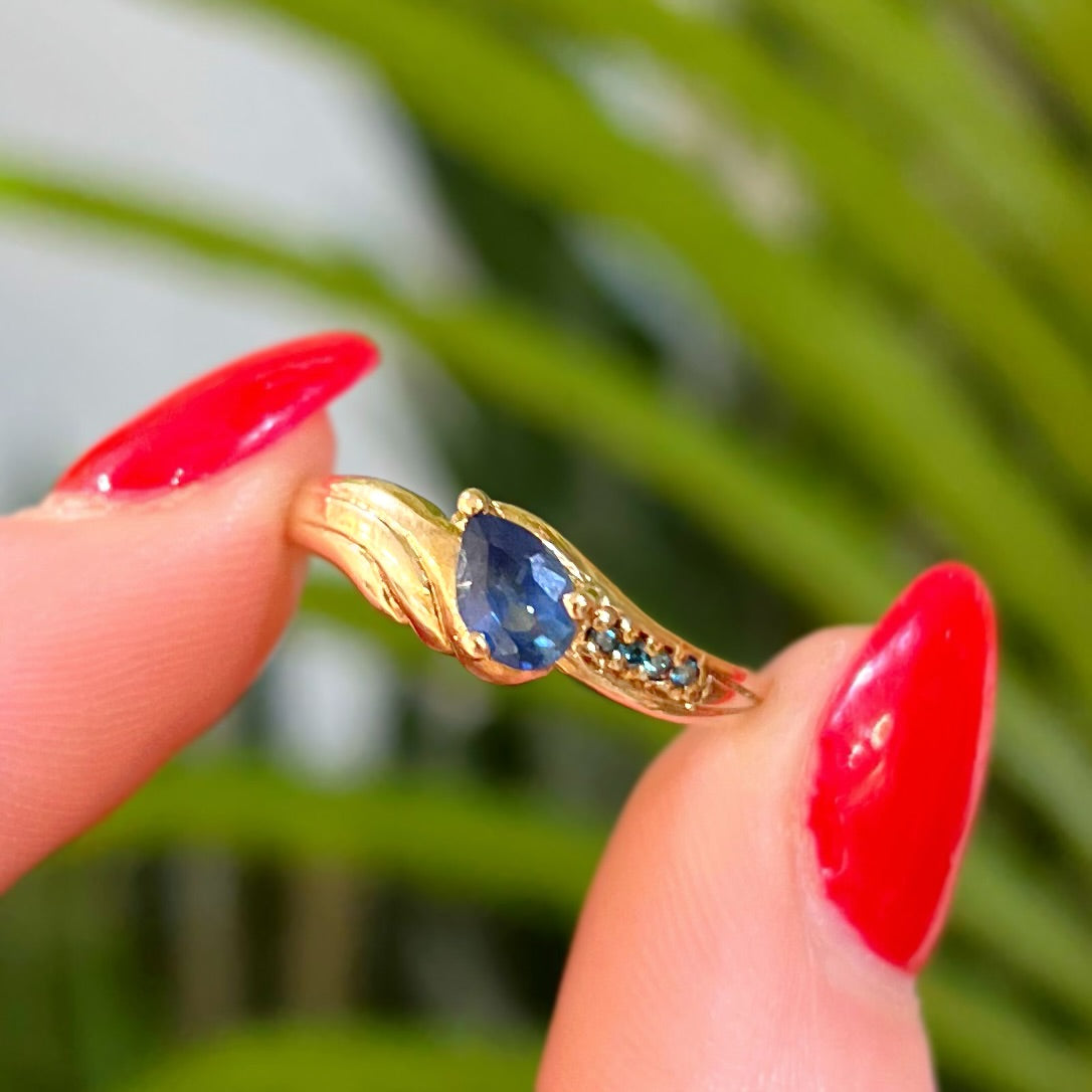 Rare Vintage Sapphire and Blue Diamond 9ct Yellow Gold Dress Ring | Size N