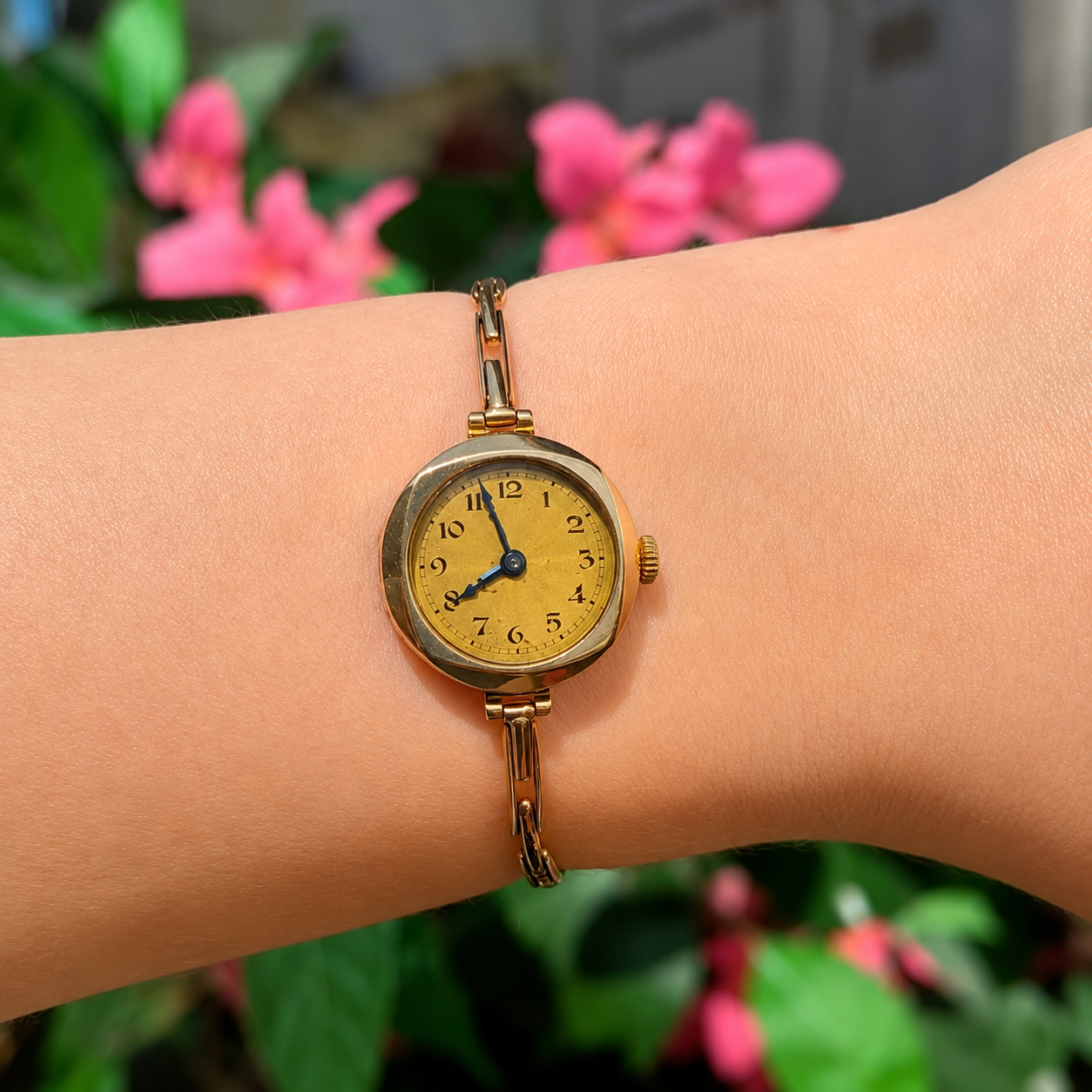 Antique 1920s 9ct Gold Ladies Unicorn Wristwatch | Rolex