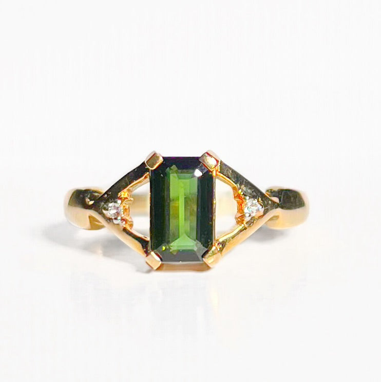 RARE Vintage 9ct Yellow Gold Green Tourmaline and Diamond Dress Ring - Size N