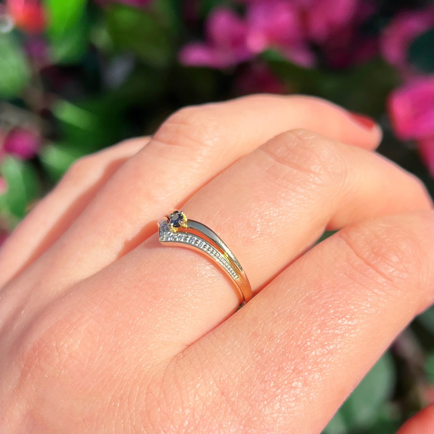 Vintage 9ct Yellow Gold Sapphire Wishbone Stacking Ring - Size P