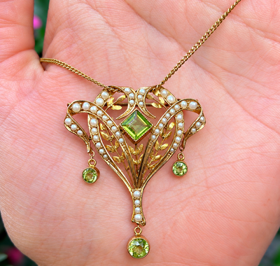 Antique Edwardian Seed Pearl and Peridot 9ct Yellow Gold Brooch/Pendant Lavalier