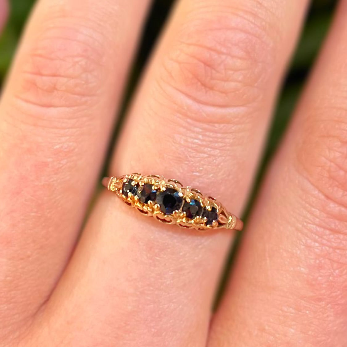 Vintage 9ct Yellow Gold Edwardian Inspired 5 Stone Sapphire Ring - Size Q