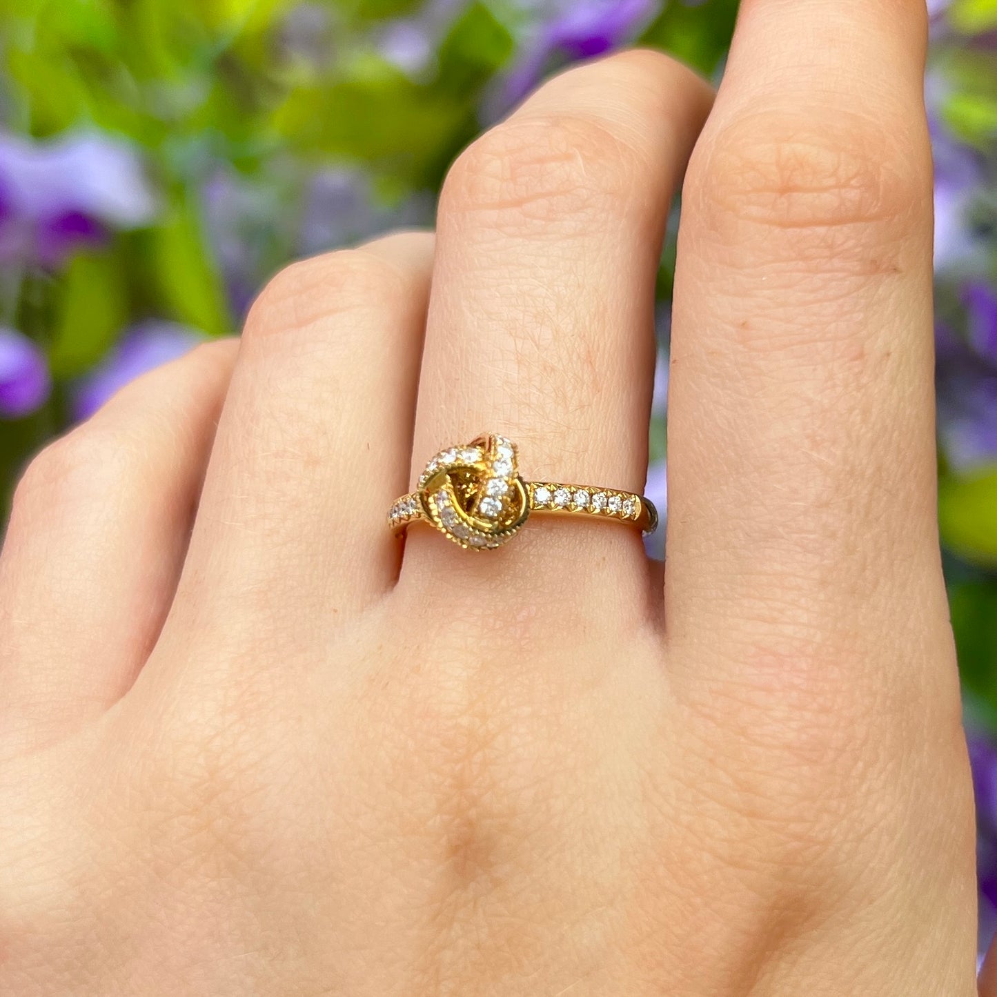 18ct Yellow Gold Diamond Knot Ring - Size M