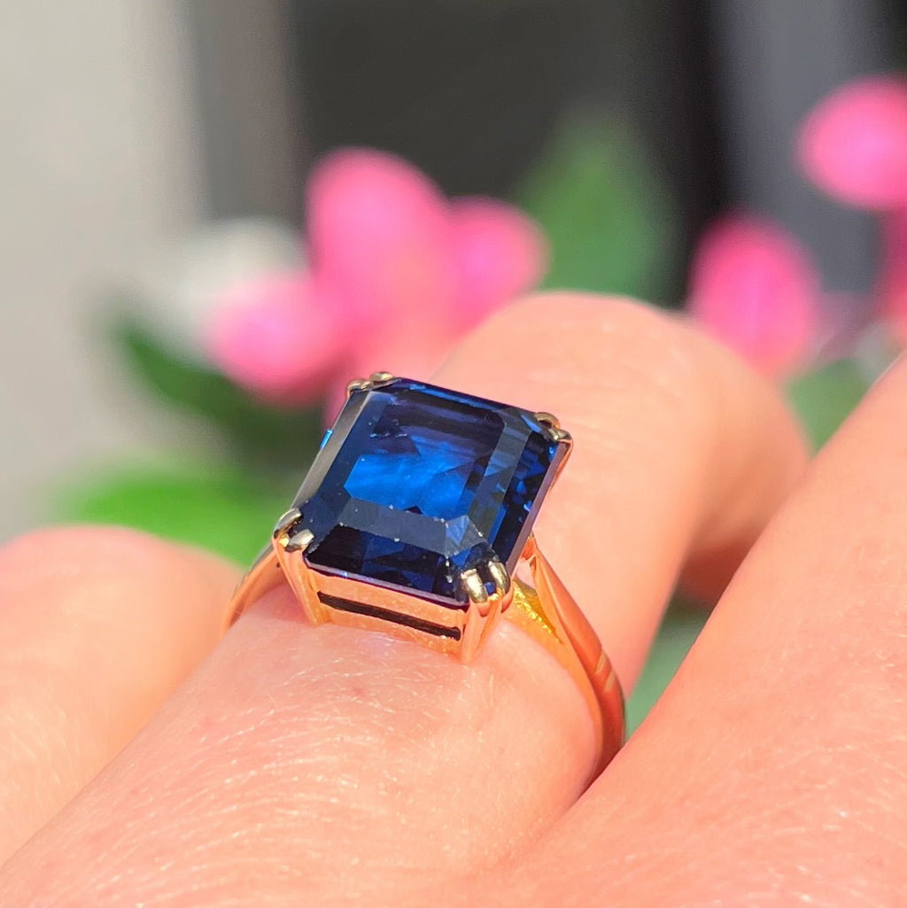 Vintage Emerald-Cut Synthetic Blue Sapphire 9ct Yellow Gold Cocktail Ring | Size M
