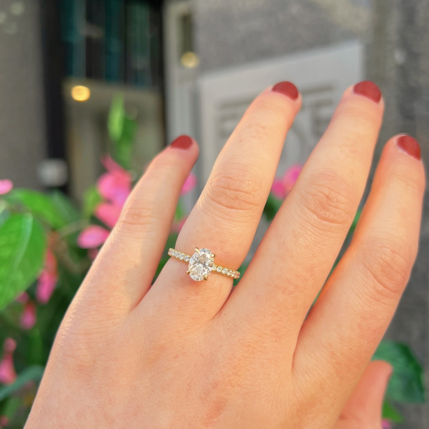 Modern 18ct Yellow Gold LAB-GROWN Oval Diamond Engagement Ring - Size L