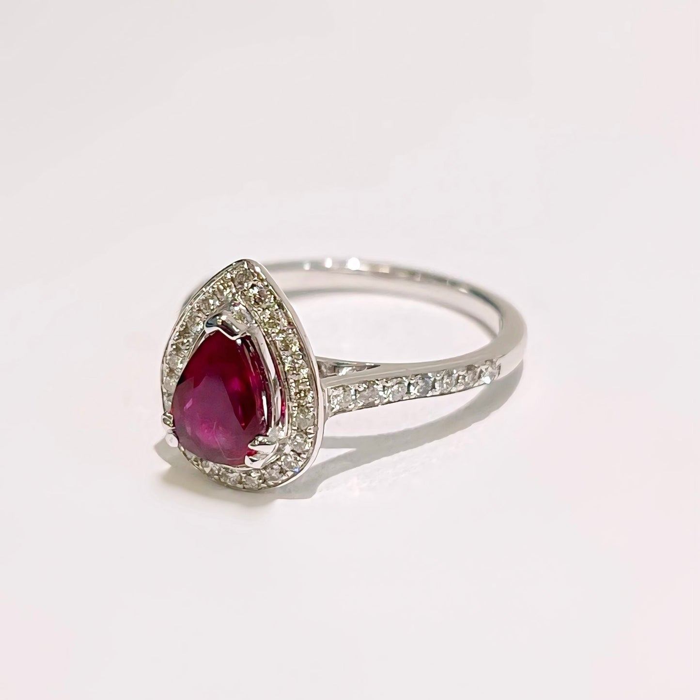 Spectacular 18ct White Gold Red Ruby and Diamond Pear Shaped Ring - Size N