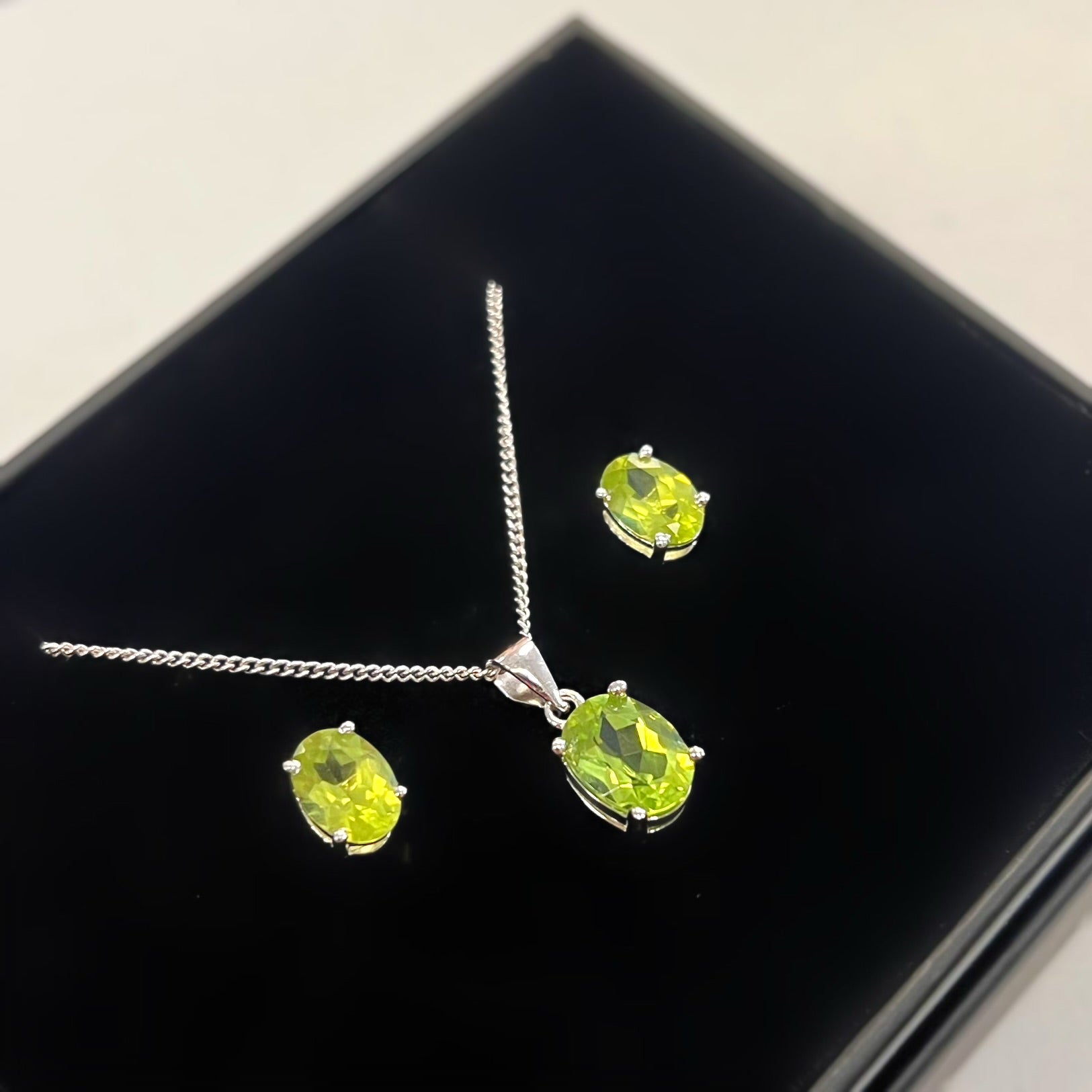 Oval Claw Set Peridot Sterling Silver Necklace and Earring Set
