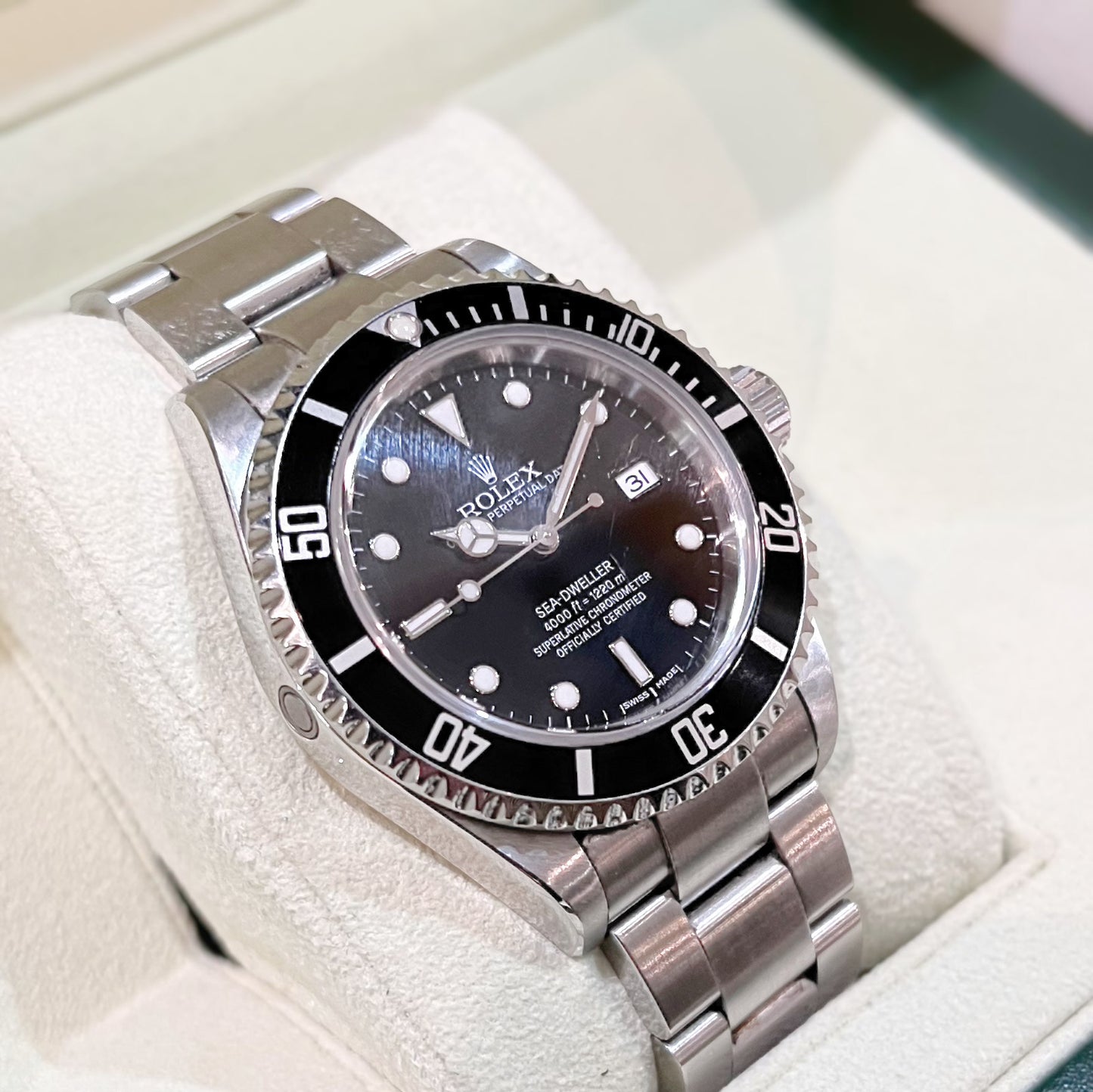 Pre-owned Stainless Steel Rolex Sea-Dweller 4000 Gent's Watch