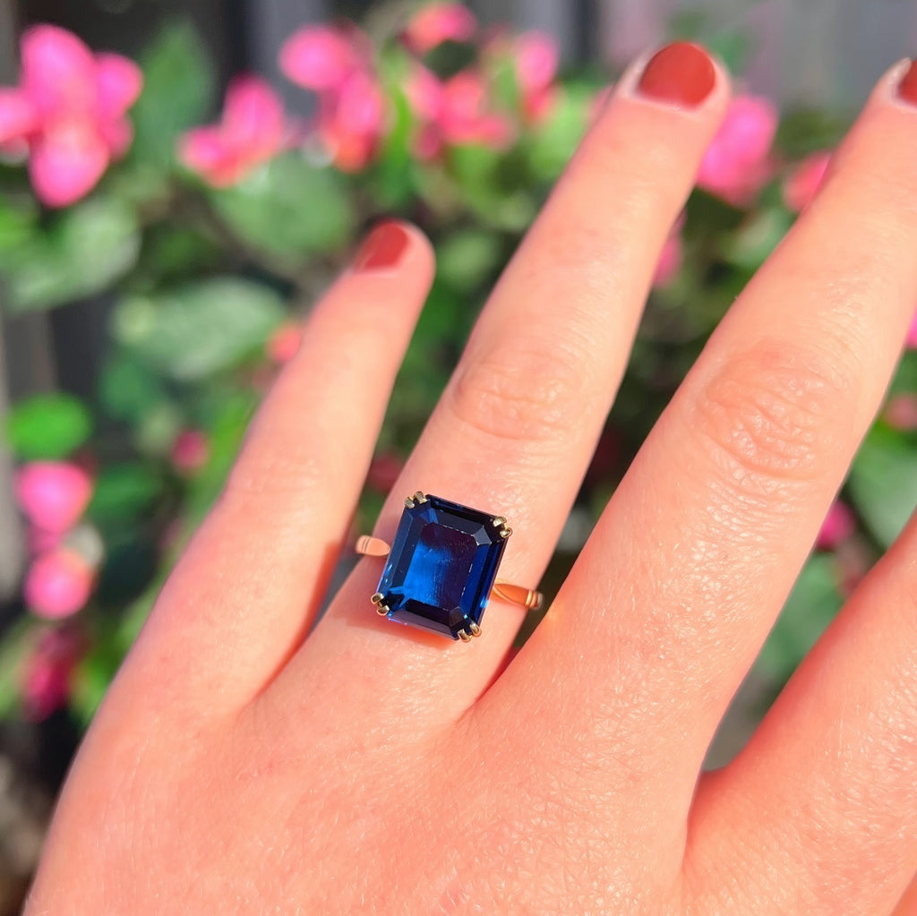 Vintage Emerald-Cut Synthetic Blue Sapphire 9ct Yellow Gold Cocktail Ring | Size M