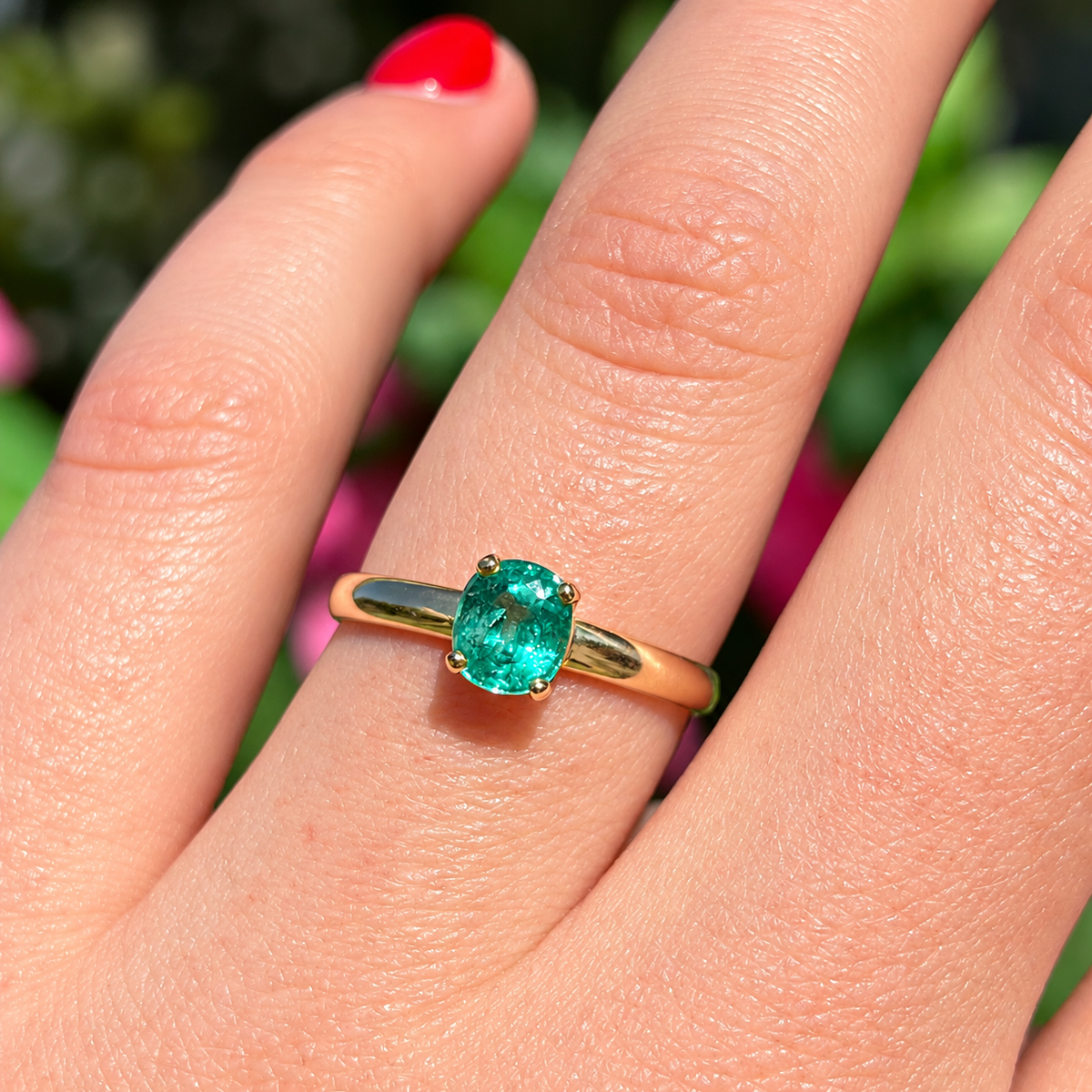 Emerald 9ct Yellow Gold Solitaire Ring | Size O
