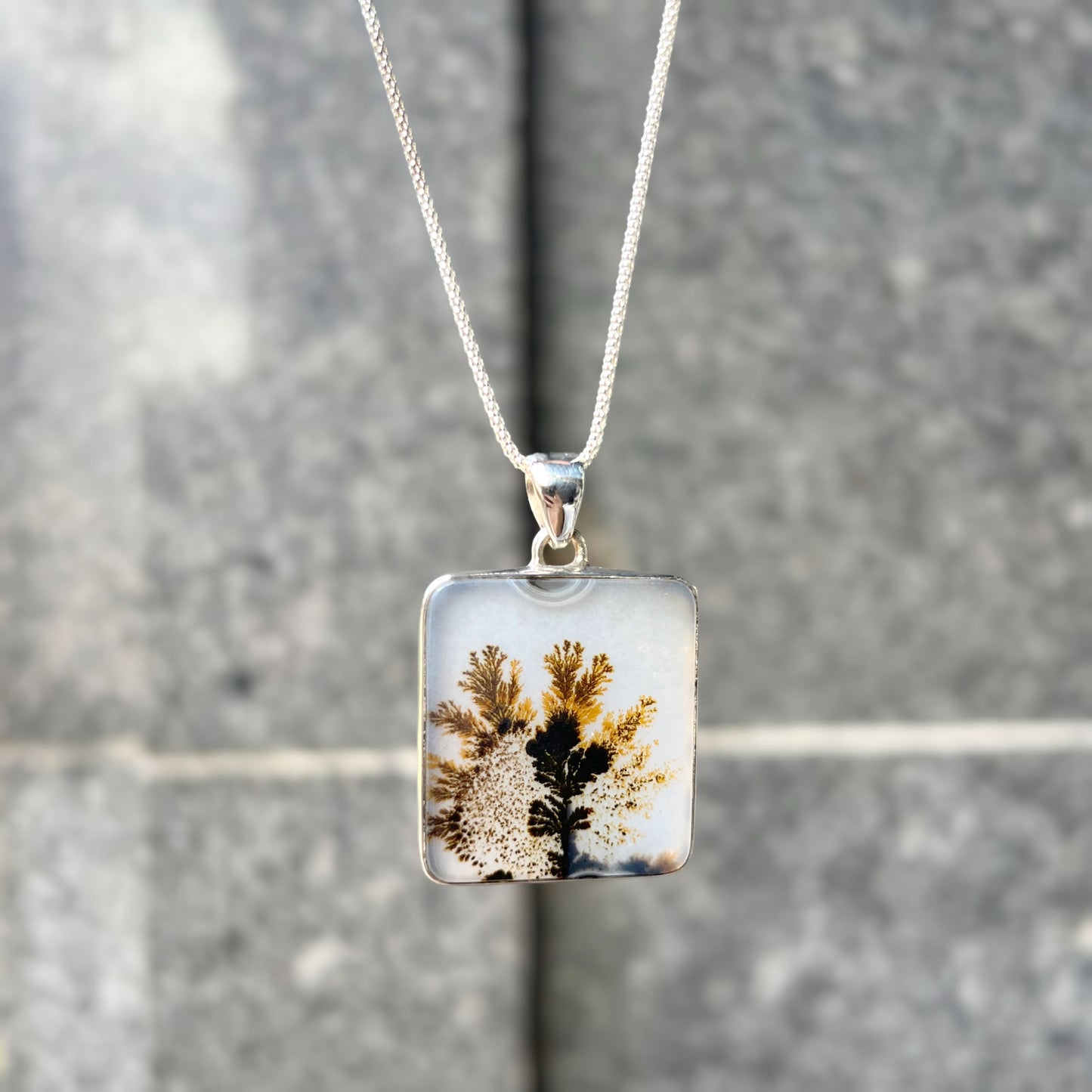 Sterling Silver Intricate Yellow, White & Black Dendrite Picture Agate Necklace