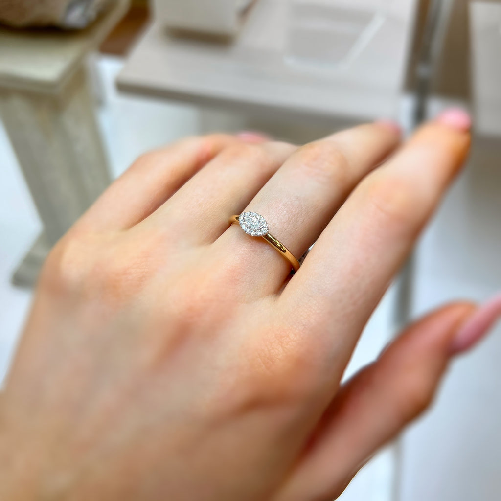 Diamond 9ct Yellow Gold Eye Shape Ring | Size O