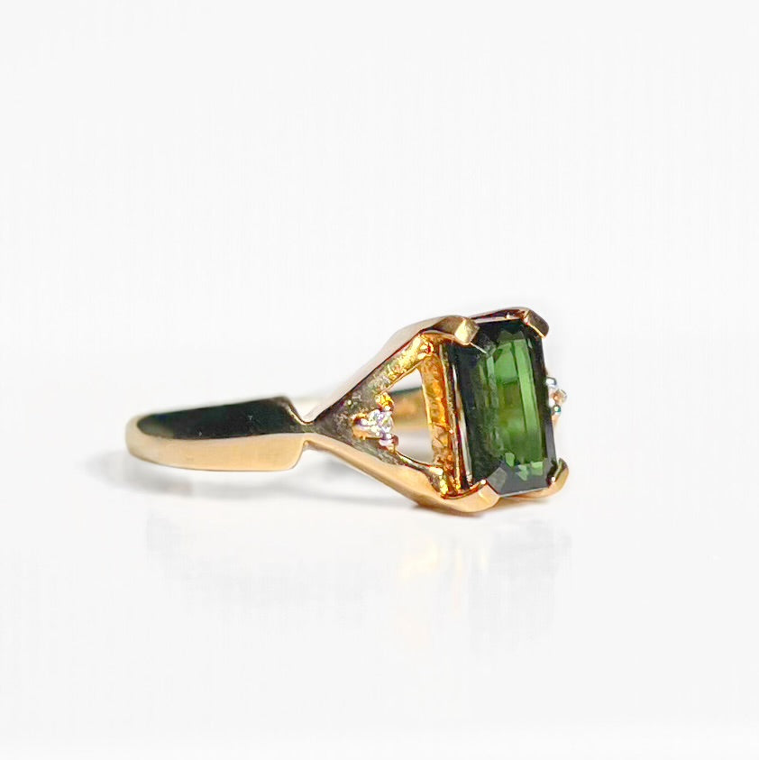 RARE Vintage 9ct Yellow Gold Green Tourmaline and Diamond Dress Ring - Size N