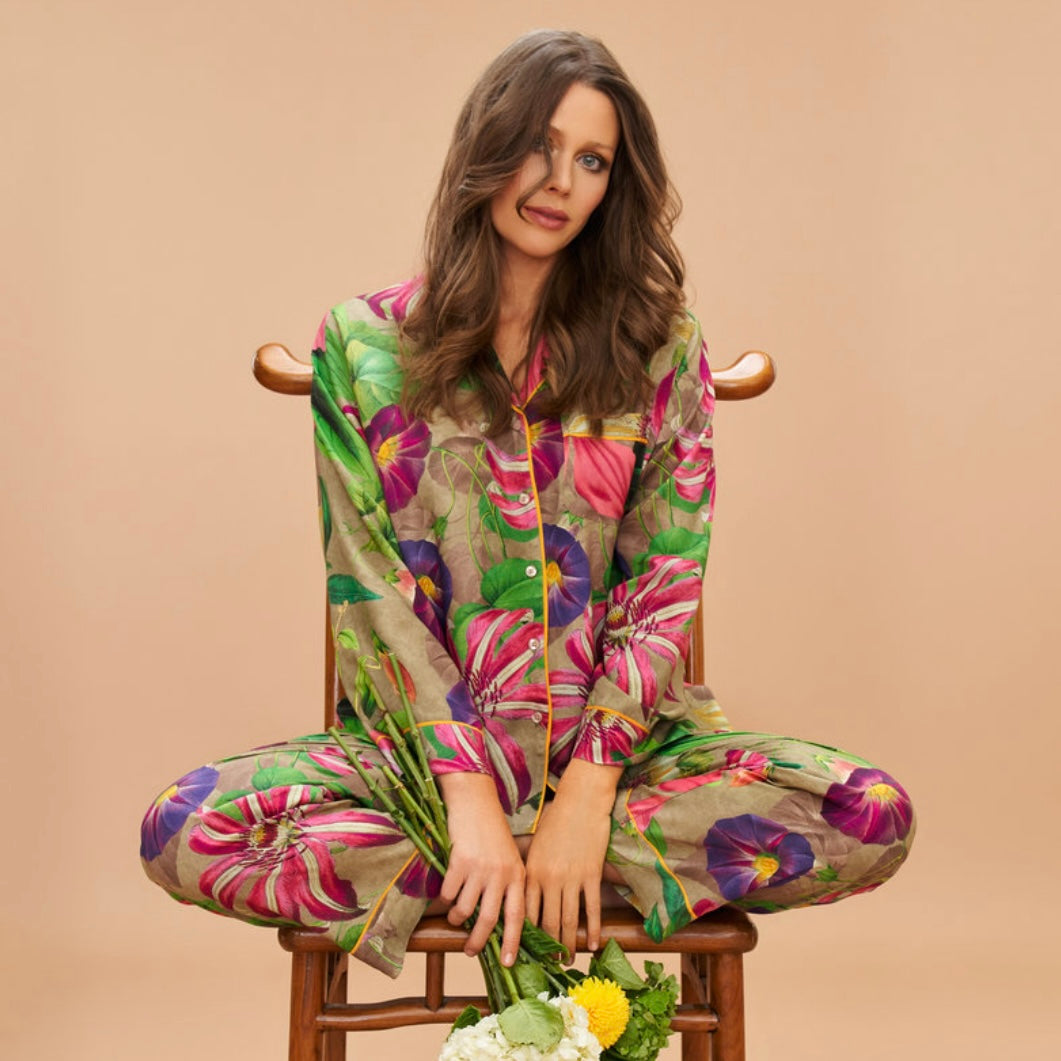 Powder Accessories Super Soft Oversized Green Floral Botanicals Long Pyjamas