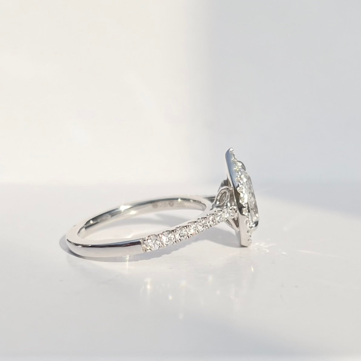 Classic Platinum Pear-Shaped LAB-GROWN Diamond Engagement Ring - Size N