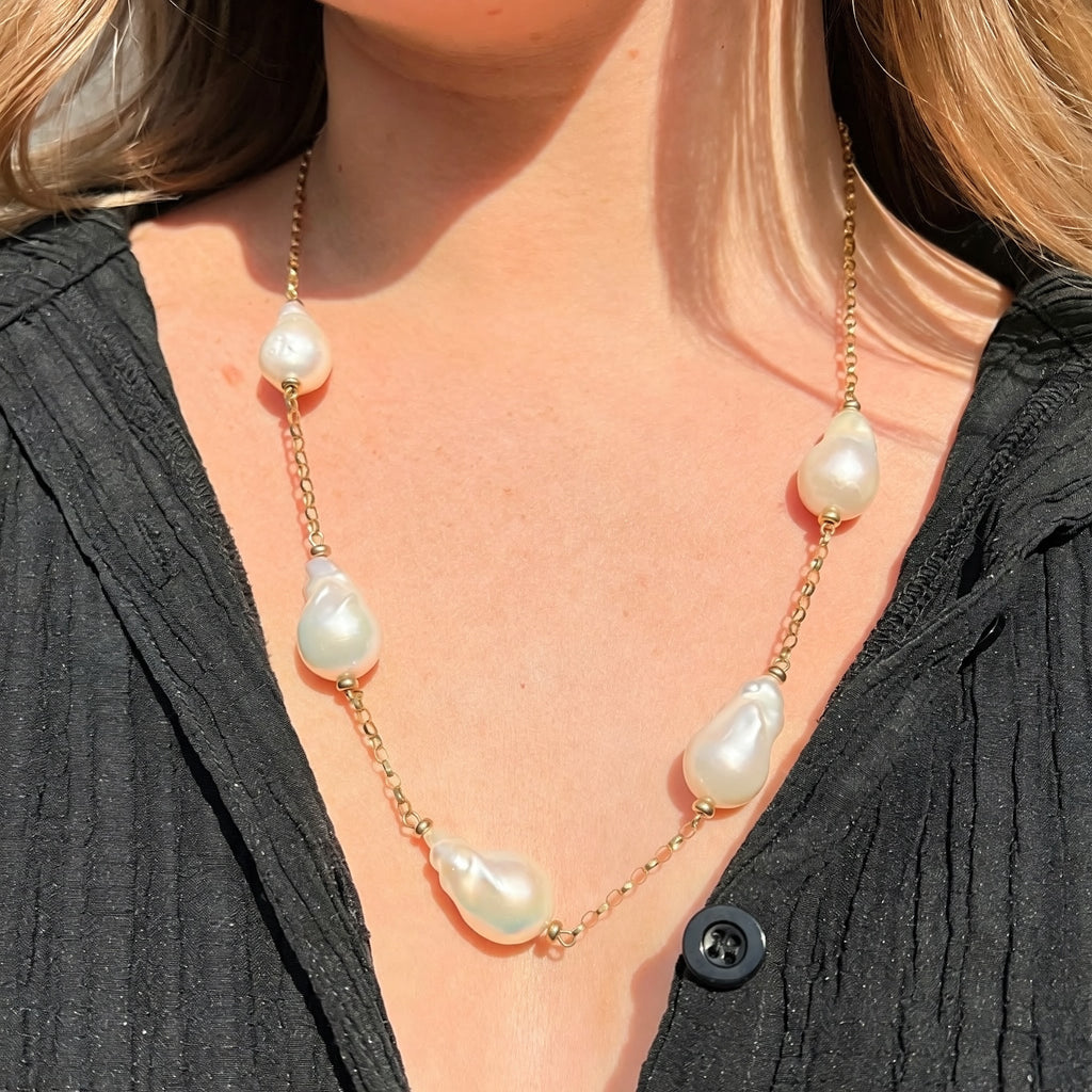 Vintage Baroque Pearl 9ct Gold Station Necklace