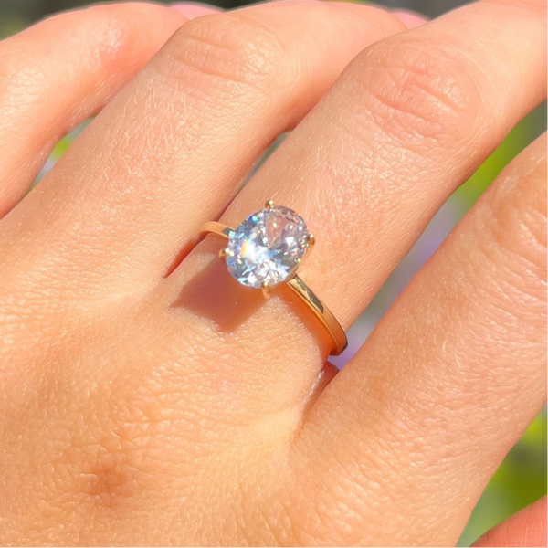 9ct Yellow Gold Oval Cut Claw Set Solitaire Clear Cubic Zirconia Ring - Size N