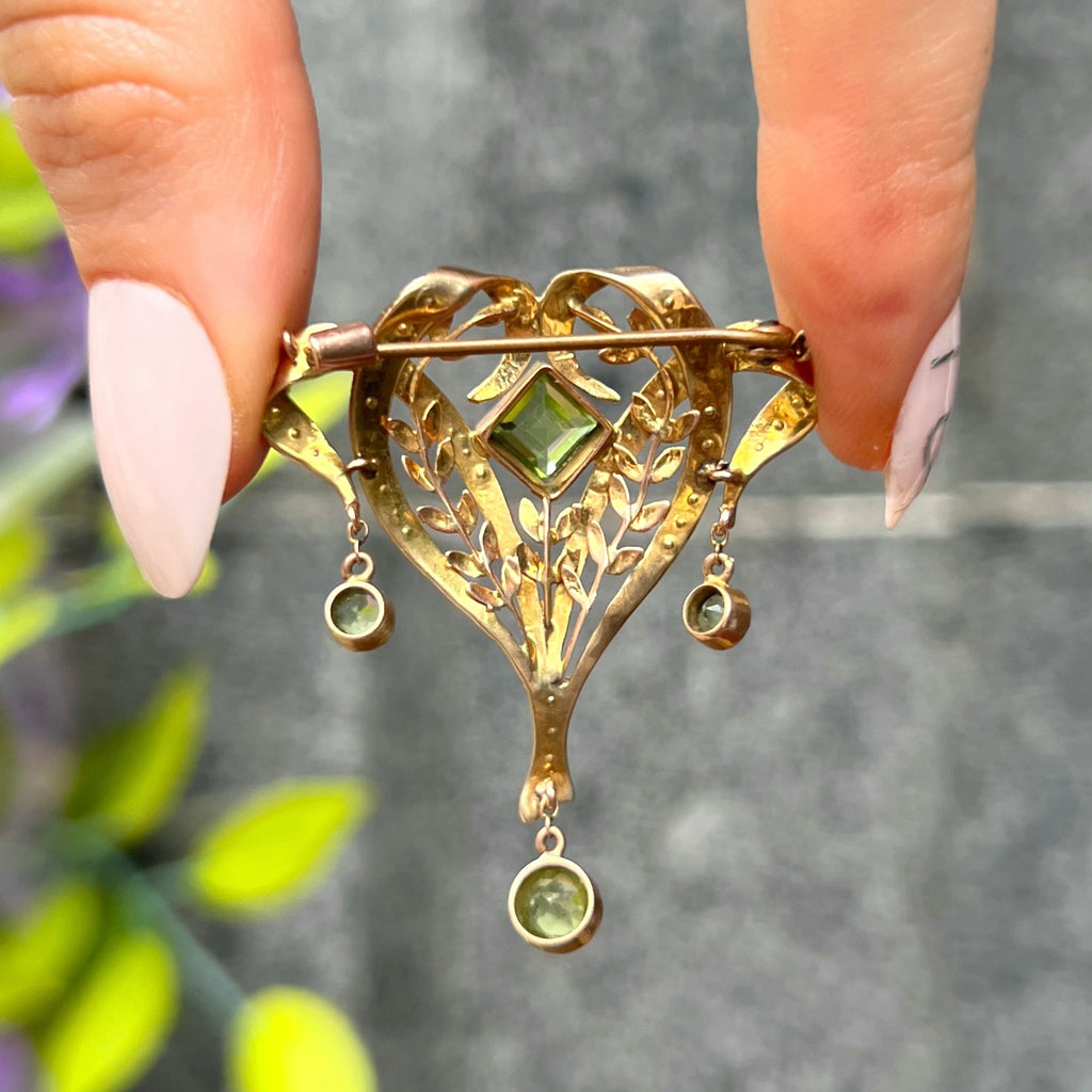 Antique Edwardian Seed Pearl and Peridot 9ct Yellow Gold Brooch/Pendant Lavalier