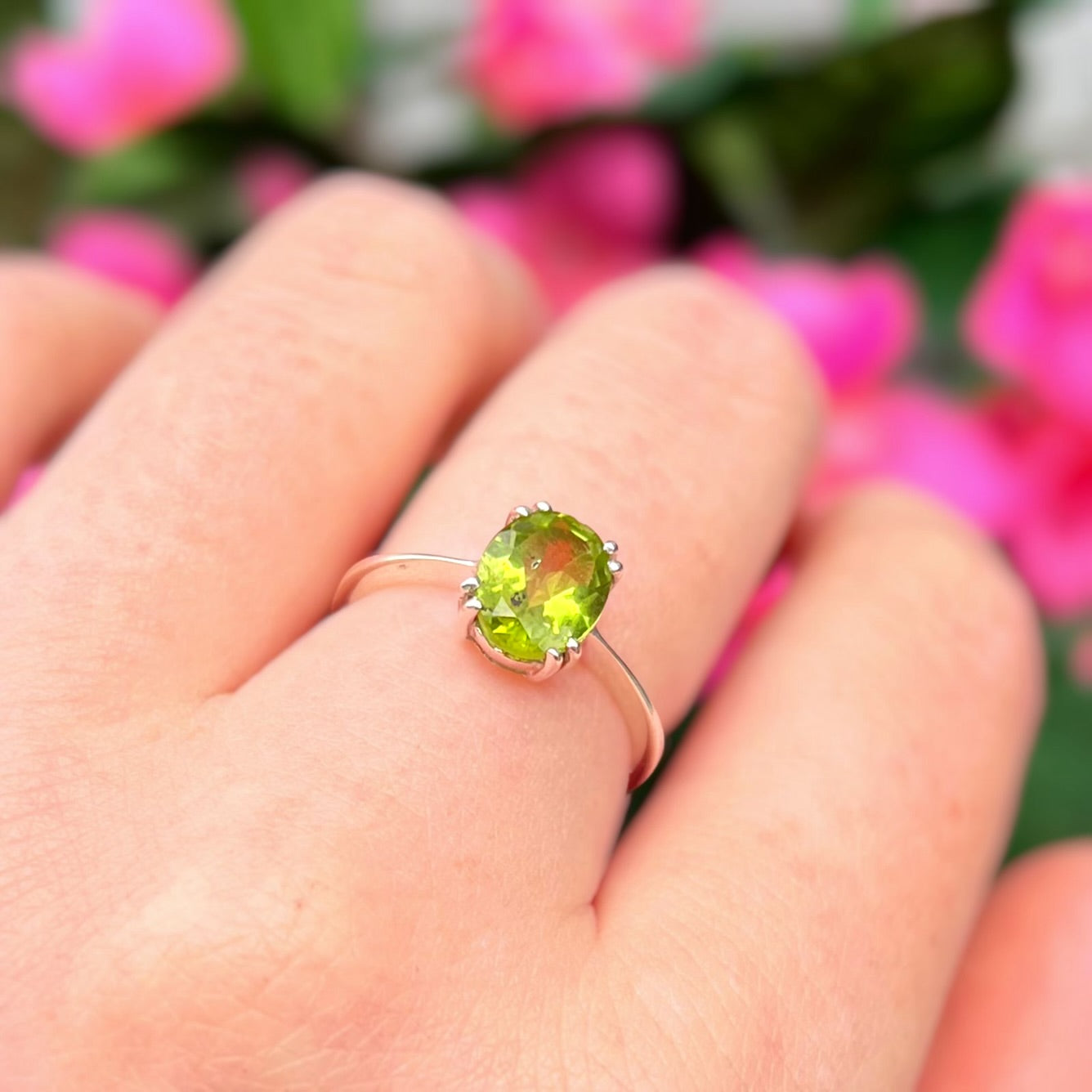 Claw Set Oval Peridot Sterling Silver Solitaire Ring | Size O