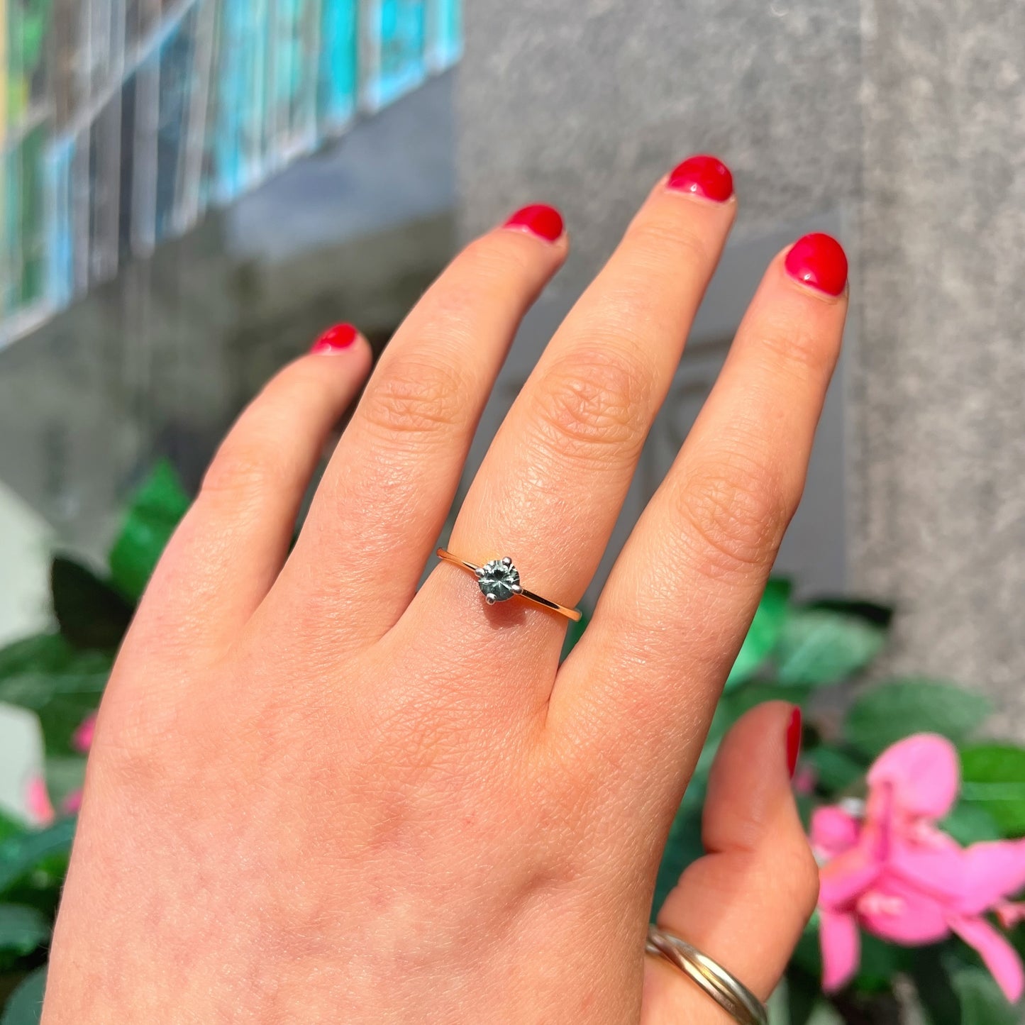 Vintage 18ct Yellow Gold Green Sapphire Solitaire Ring - Size P