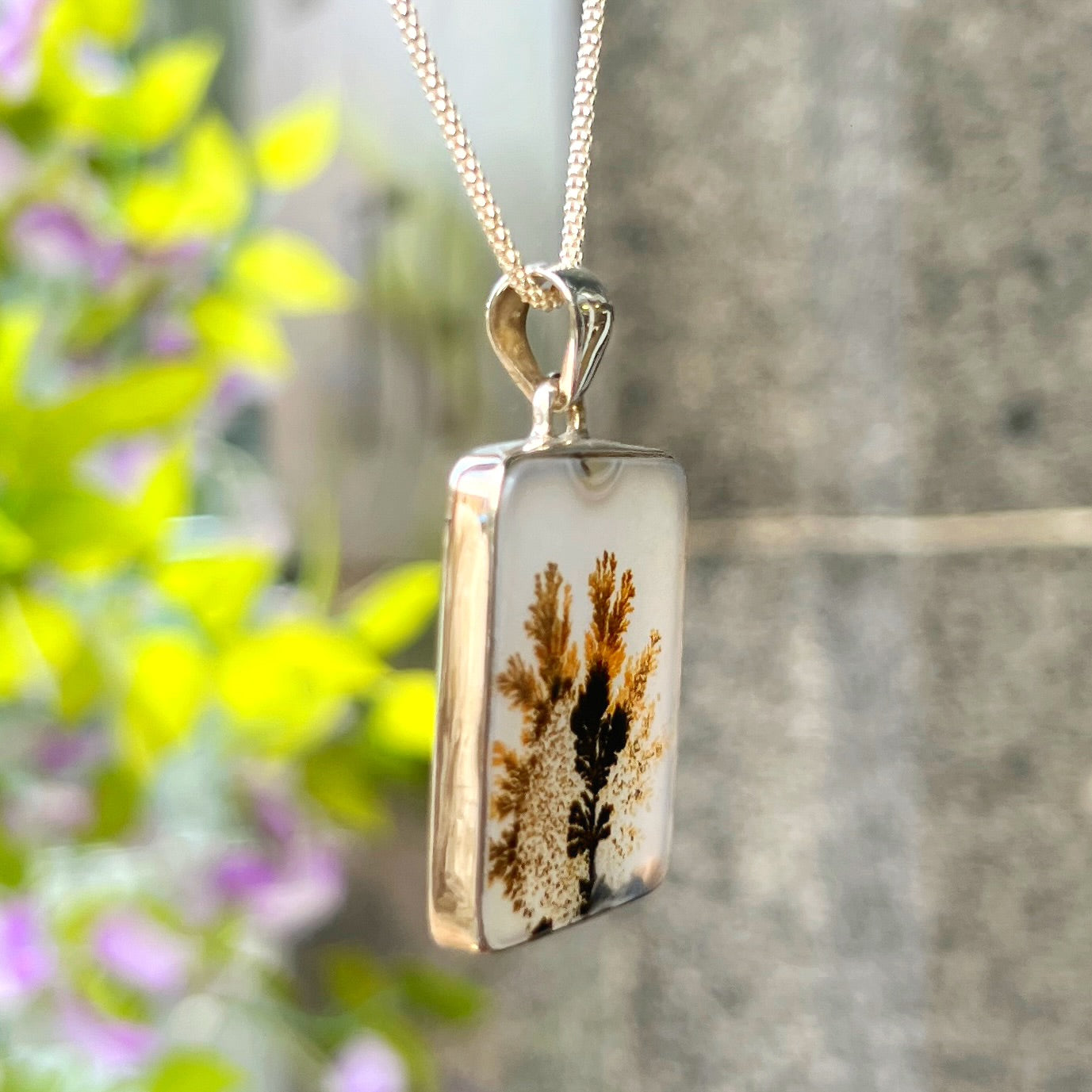 Sterling Silver Intricate Yellow, White & Black Dendrite Picture Agate Necklace